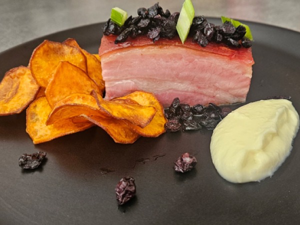 Cochon, marc & Kattalin rouge